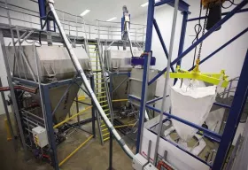 Fig. 1: Recently, Prominent Fluid Controls has supplied equipment for large water-fluoridation plants; the major pieces of equipment are a bulk bag discharger, a dust containment system, and a flexible screw conveyor. (Pictures: ©Flexicon (Europe) Ltd.)
