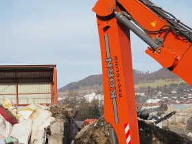 Korn Recycling betreibt auf der Schwäbischen Alb eine der weltweit modernsten Gewerbeabfallsortier- und Ersatzbrennstoffaufbereitungsanlagen. (Bilder: ©Flexco Europe GmbH)
