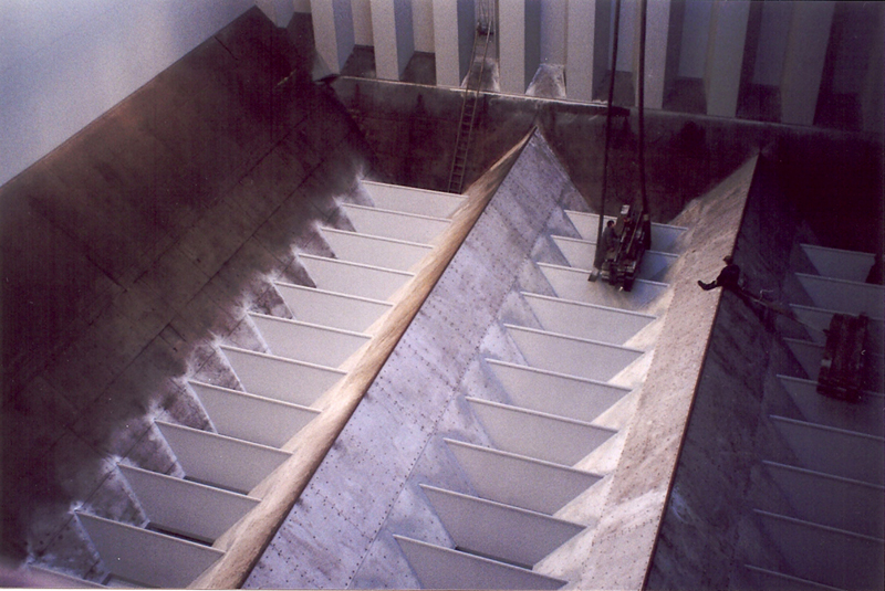 kingfischer_cargo_holds_1