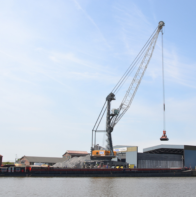 liebherr_lhm 420 nports emden