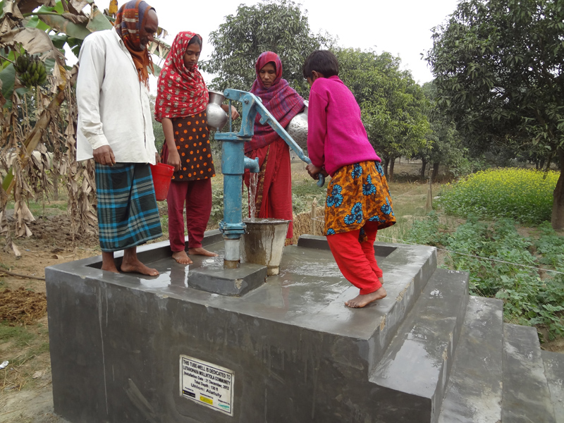 loesche_lutarupara-molliktola_charity_water