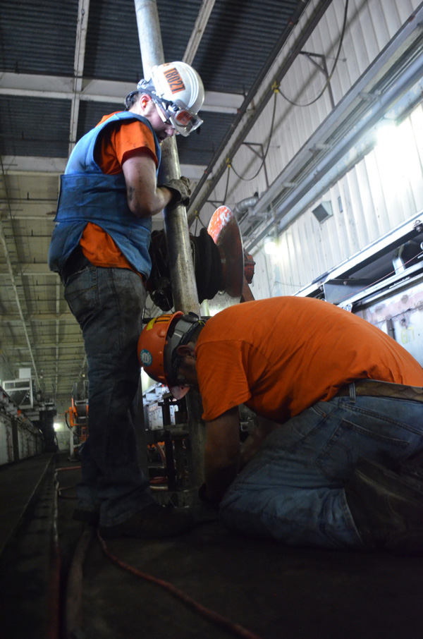 martin_engineering_silo cleaning_3