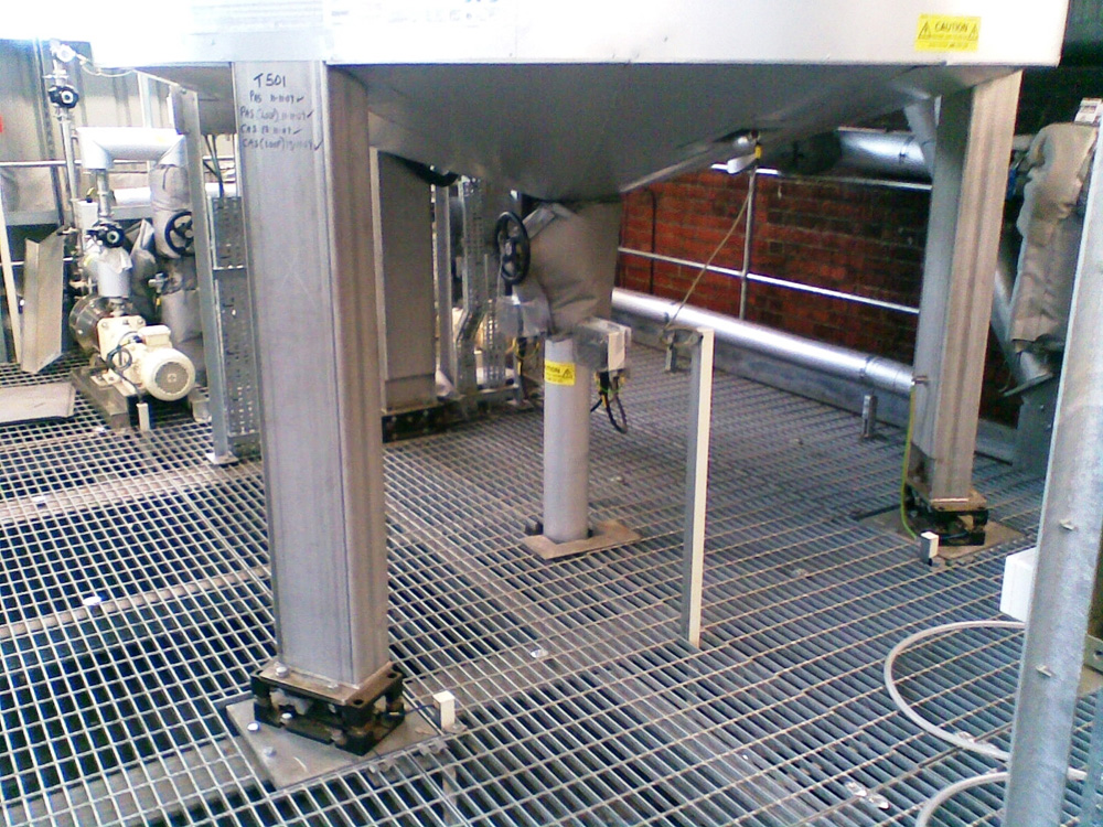 thames_side_mastermount_on_tank _4