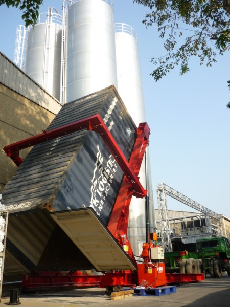 a-ward-container-unloader-resin-960x600