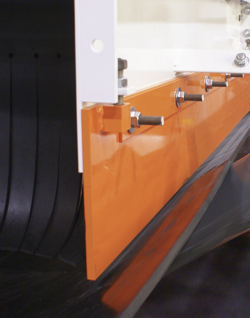 martin_engineering_evo_external-wear_liner_1