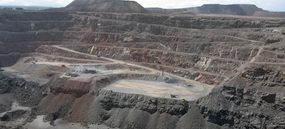 dmt_open_pit_mine
