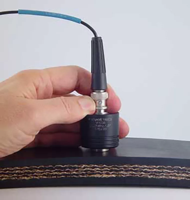 Fig. 16: Handheld ultrasonic thickness measurement tool. (Picture: ©Olympus Corp.)
