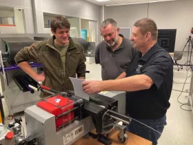 Two service employees from Flexco’s Austrian partner Vonblon Tech GmbH took part in a two-day product training course. The theoretical and practical training included the use of the light range of fasteners and the NOVITOOL range of presses.
