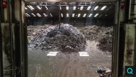 Levenseat hall where the unsorted municipal waste arrives. (Source: Blickfeld)
