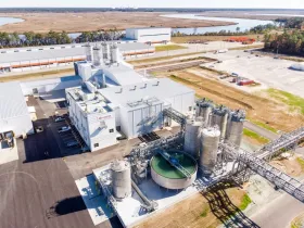 Evonik operates a production facility for high-grade silica in Charleston, South Carolina. Its customers are tire manufacturers who supply the nearby automotive plants. (Picture: ©Evonik Industries AG, Frank Preuss)

