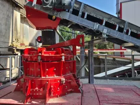 Since 2019, Dachser has been using BHS rotor impact mill type RPM 1513 to produce sand from excess gravel. (Pictures: ©BHS-Sonthofen GmbH)
